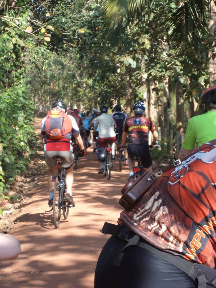 Cycling trail in Sri Lanka - c12